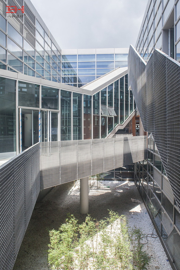 造型鋁單板、格柵、金屬拉伸板-南方科技大學(xué)讀書館10.jpg