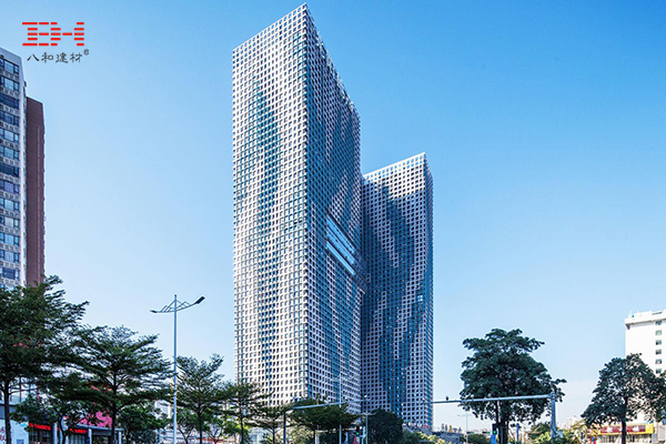 方孔鋁單板做成的二維碼立面，佛山兆陽O3大廈的創(chuàng)意外表